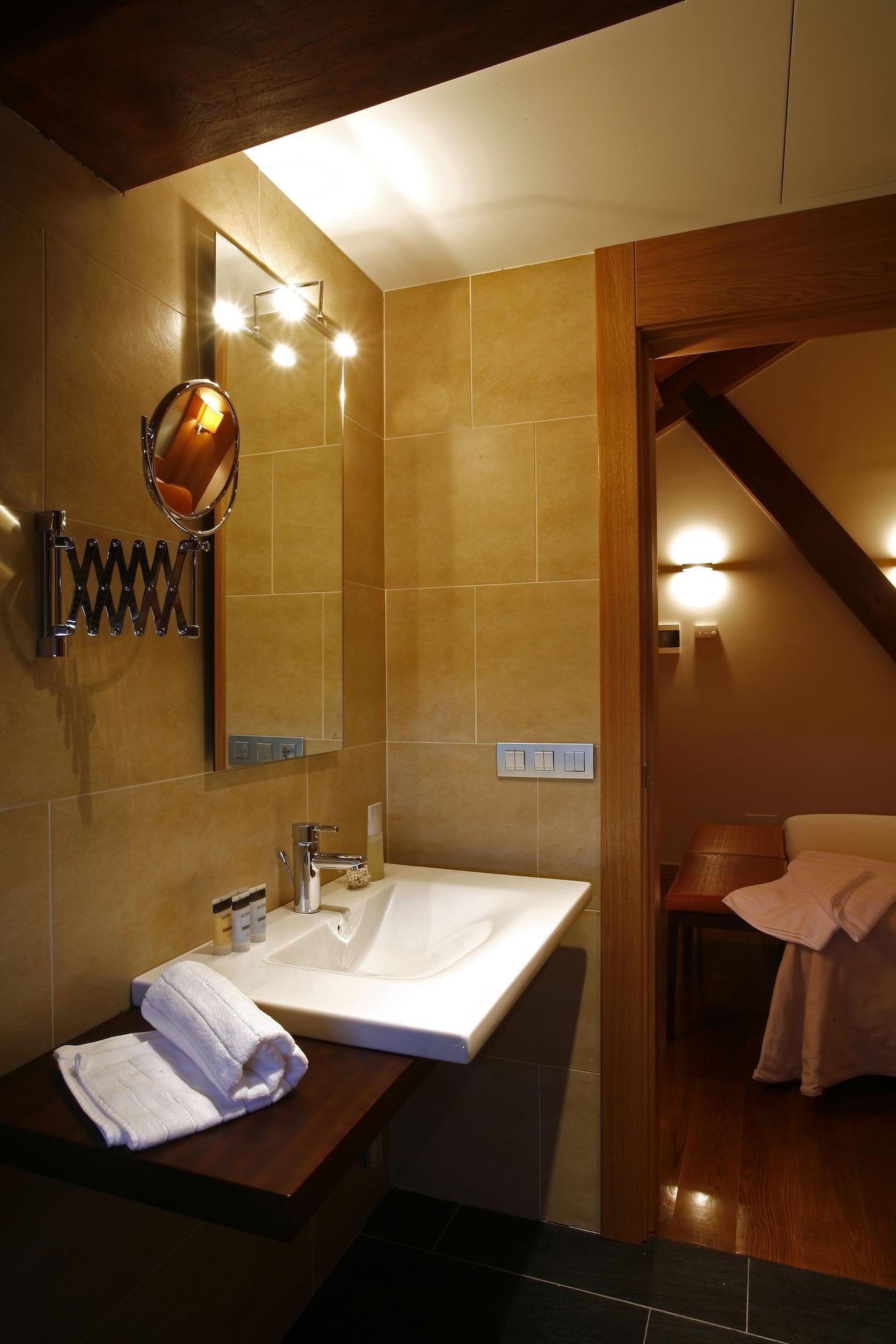Hotel Altair ซานติอาโก เด กอมโปสเตลา ภายนอก รูปภาพ