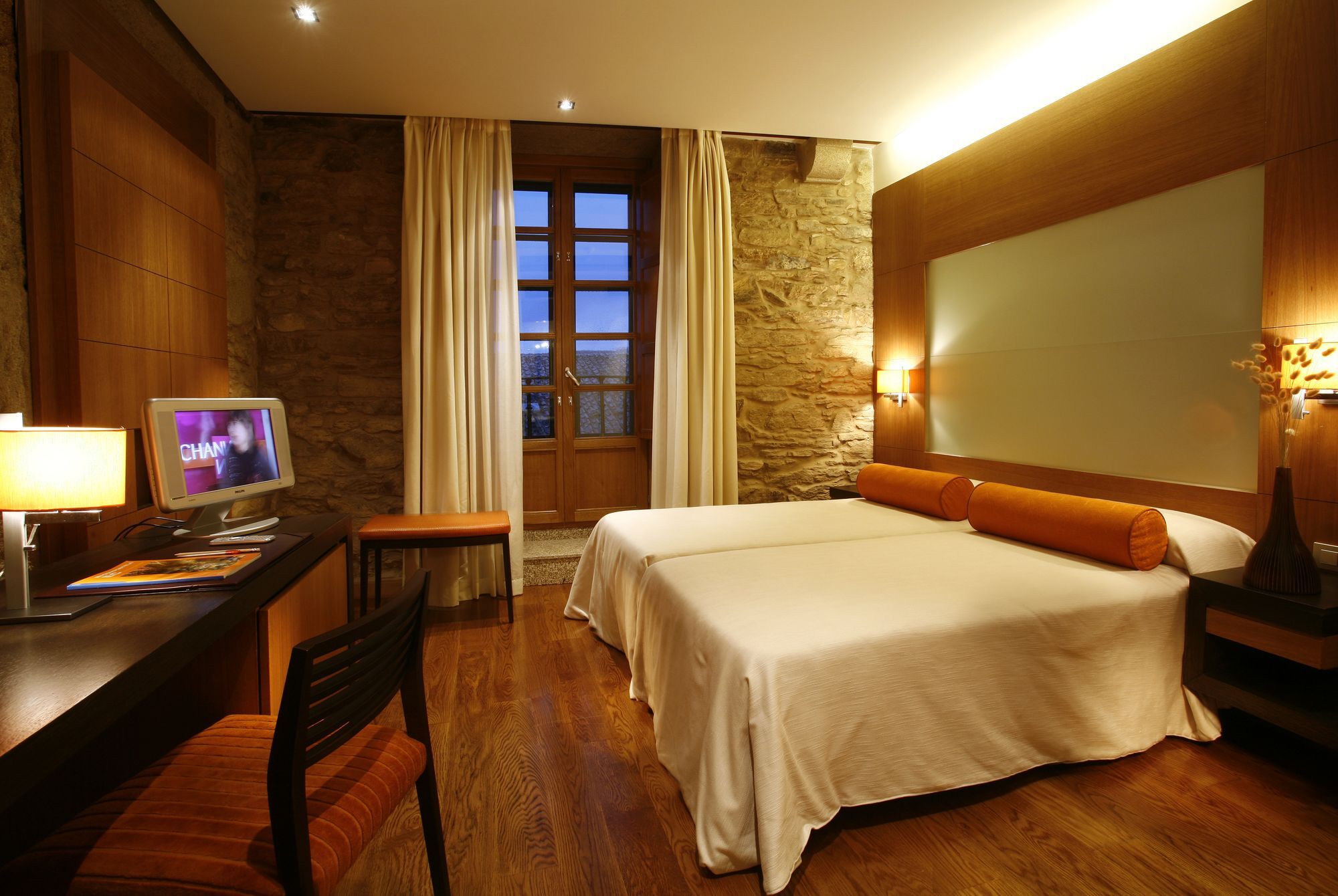 Hotel Altair ซานติอาโก เด กอมโปสเตลา ภายนอก รูปภาพ